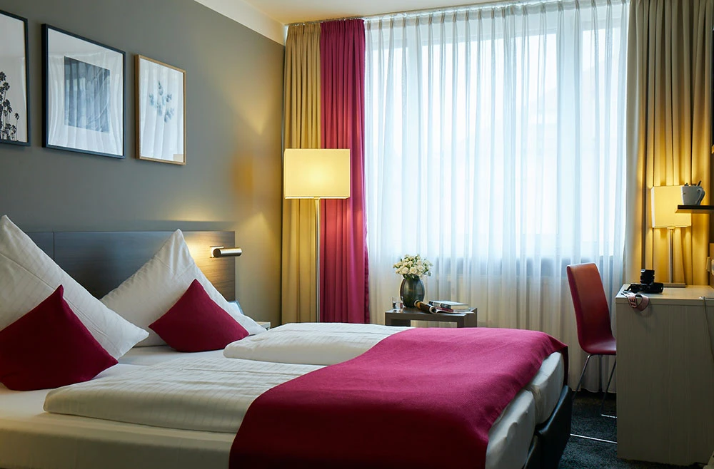 Mirabell - Hotel room
